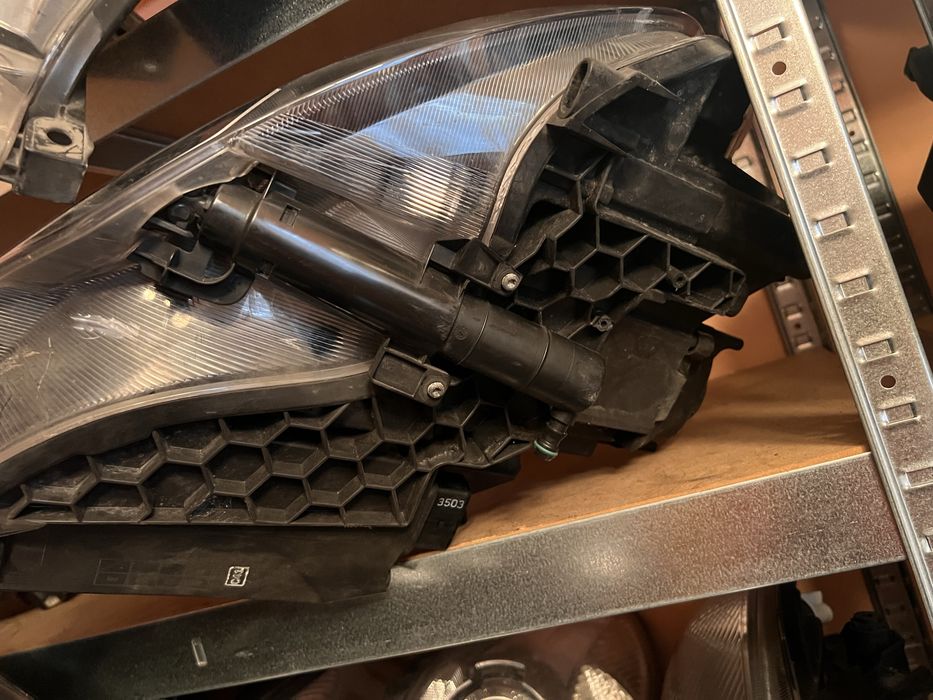 Skoda superb 2 lift reflektor lampa