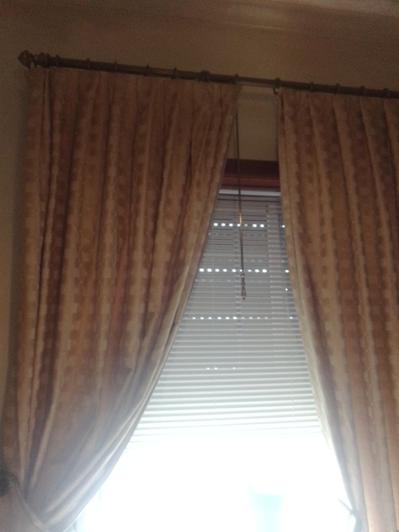 Cortinados com varões
