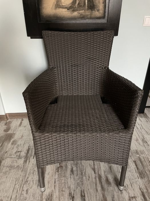 Крісла садові з ротангу