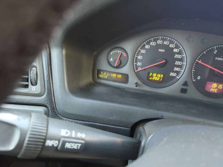 Vendo Volvo v70 D5
