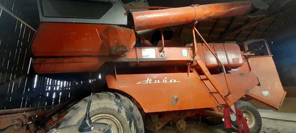 Комбайн Зерновий Niva