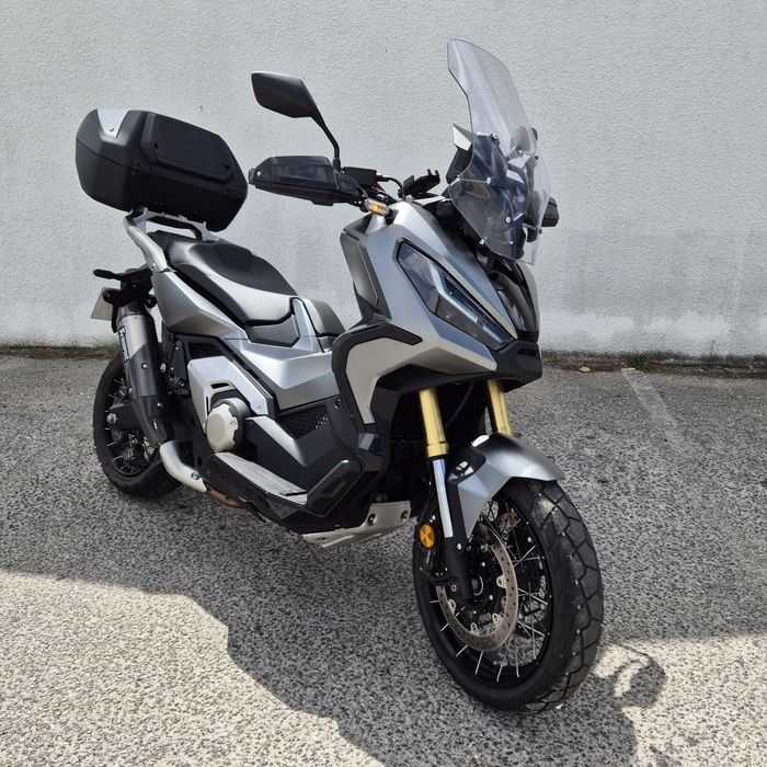 Honda XADV750 Akrapovic

Honda X-ADV 750 – Ano 2023 – Como Nova

Possi