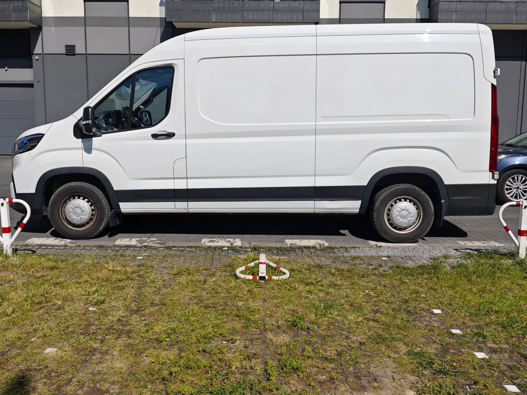 Maxus Deliver 9  Zadbany z niedużym przebiegiem SV63C napęd na tył