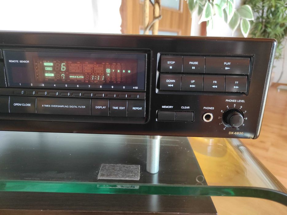 Odtwarzacz CD ONKYO DX-6820 i pilot