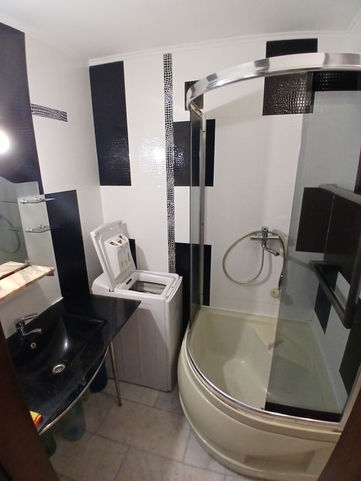 Продається 2х квартира, Новомиколаївка!