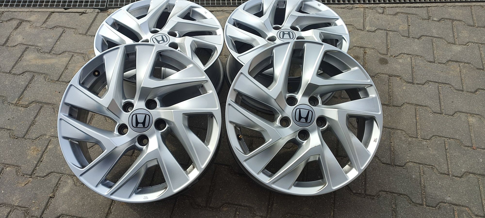 17" 7J 5x114.3 Komplet felg aluminiowych Honda