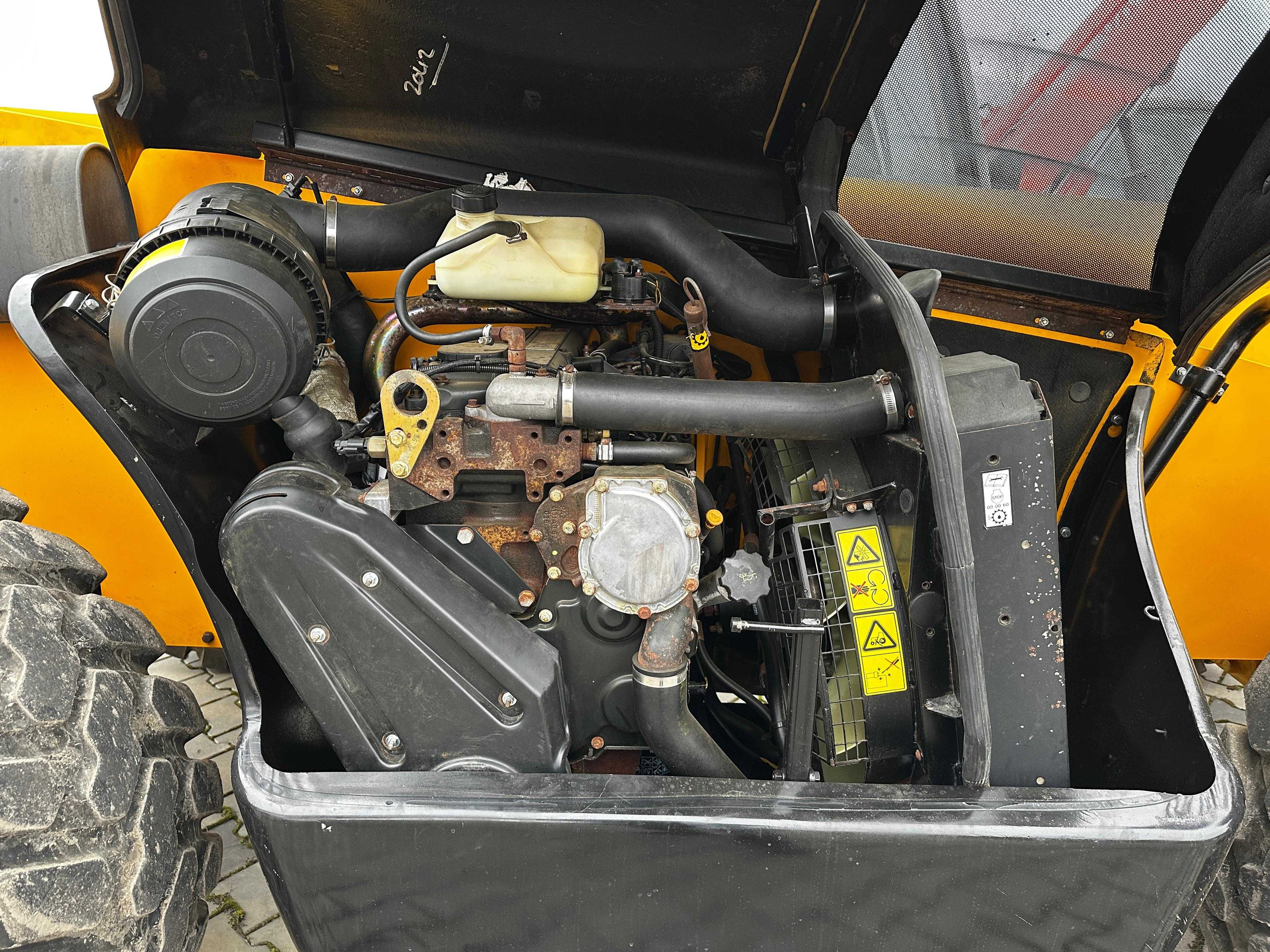Телескопічний навантажувач (навантажувач) JCB 530 2004 року GA