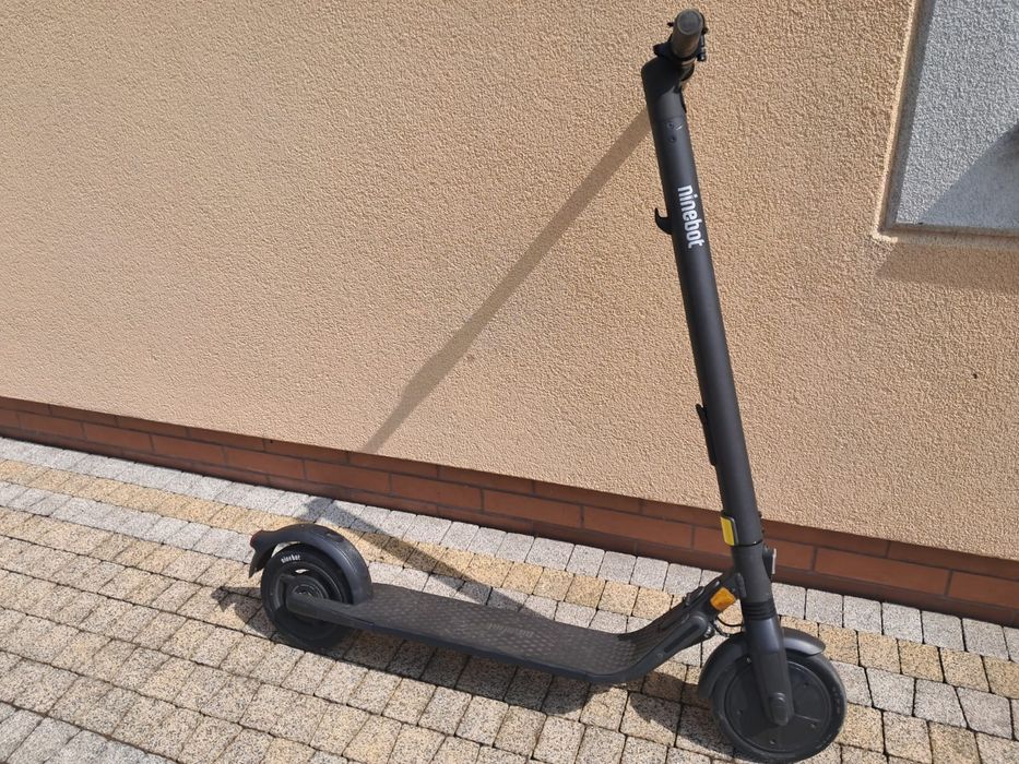 Hulajnoga elektryczna Ninebot E25