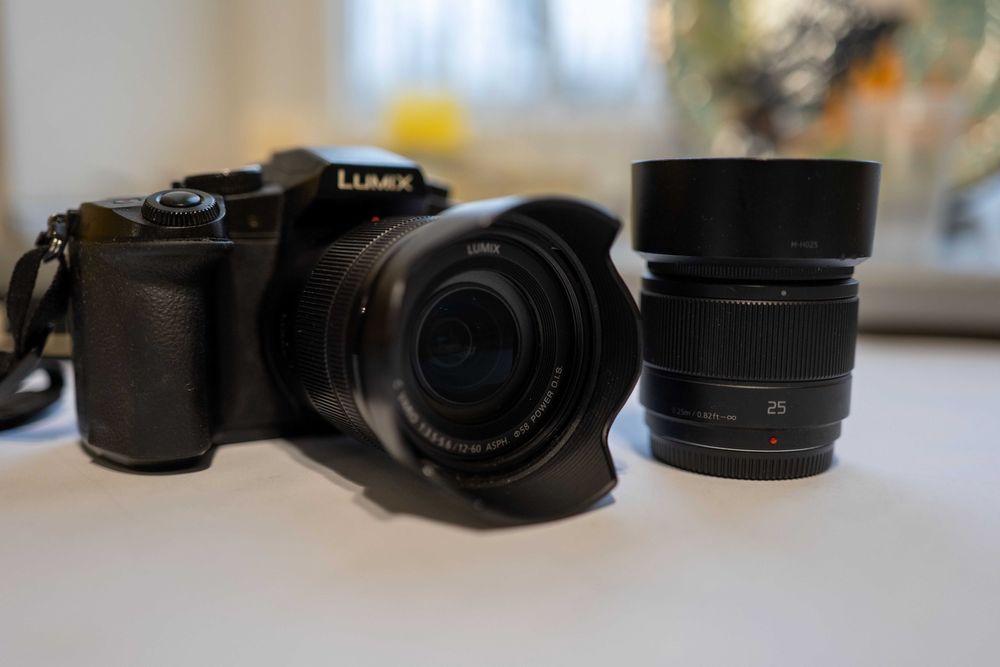 Panasonic Lumix G80 з об'єктивами 12–60mm і 25mm f/1.7 + 4 акумулятори