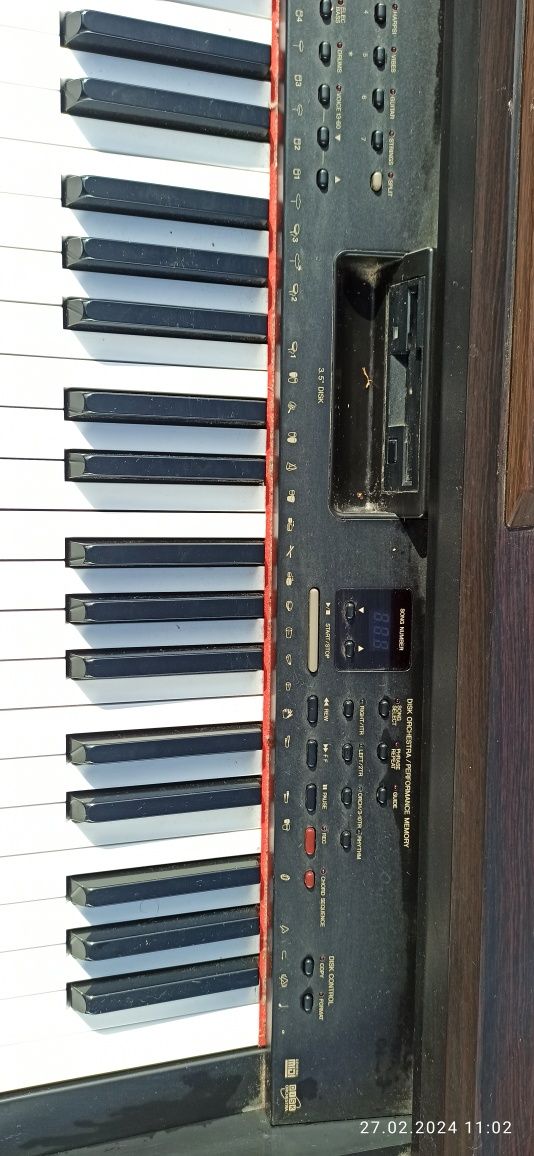 Yamaha Clavinova CVP 38S піаніно, колекціонерам , дерево стан супер