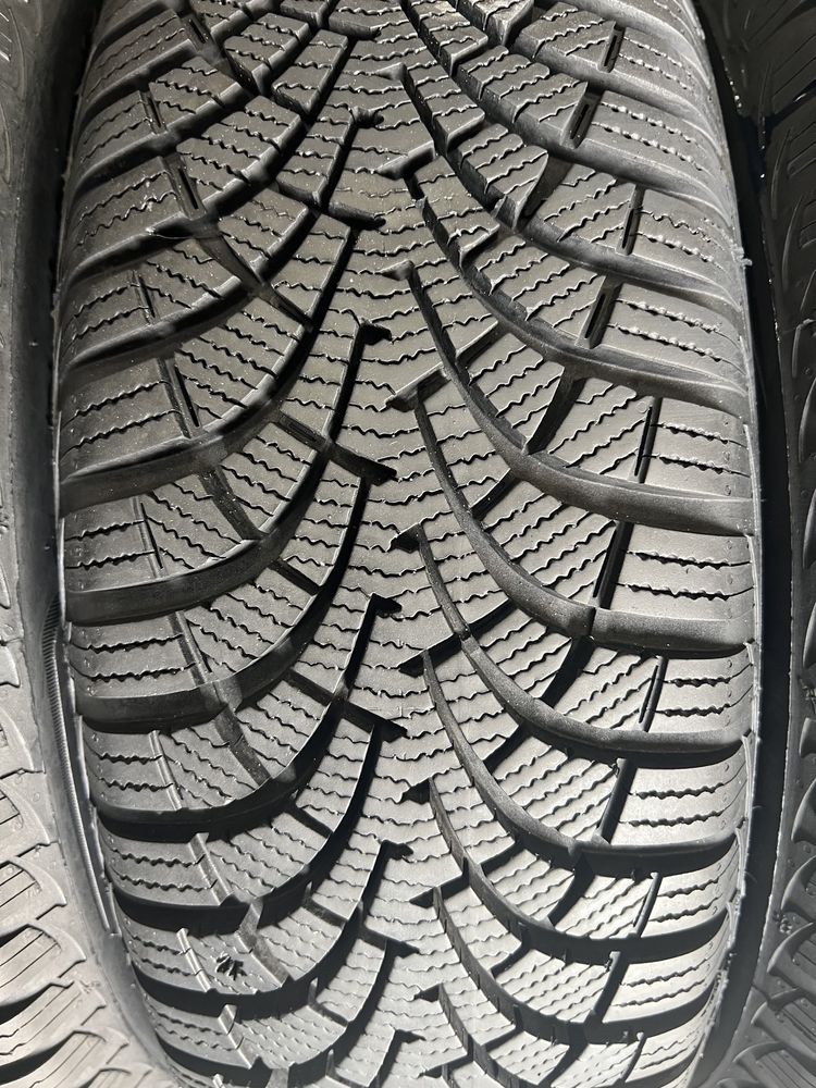 195/65/15 R15 Goodyear Ultra Grip 9 4шт зима