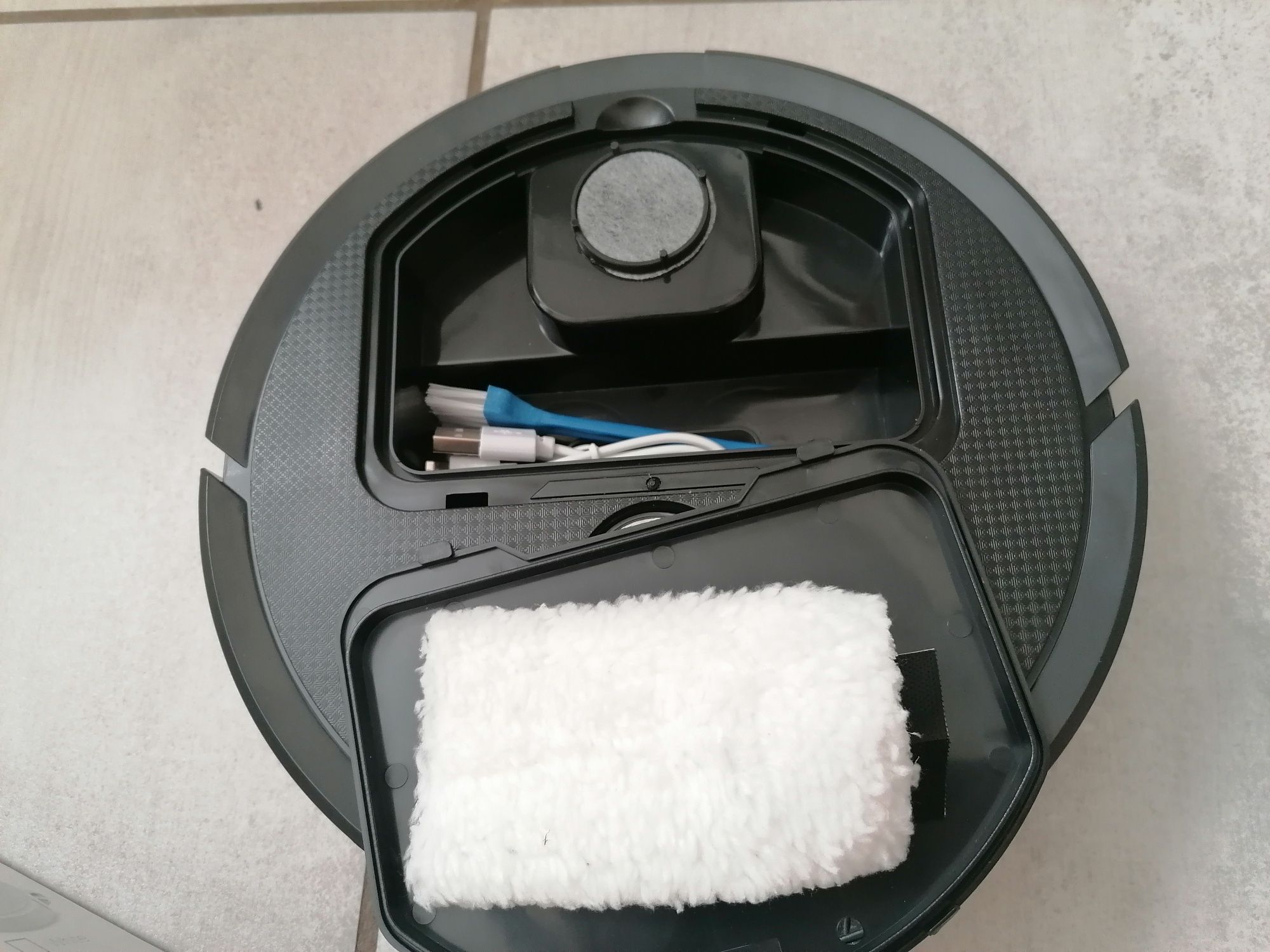 Robót sprzątający Smart Sweeper ZB230A