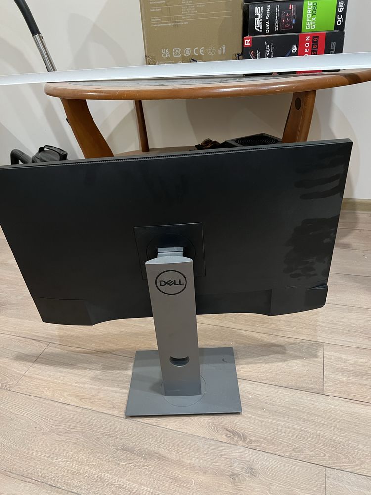 Монитор dell p2720d