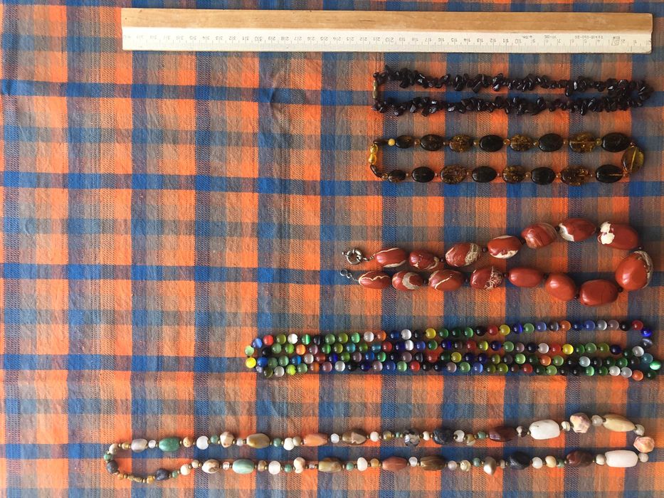 Бусы из натурального камня (янтарь, индийский камень)