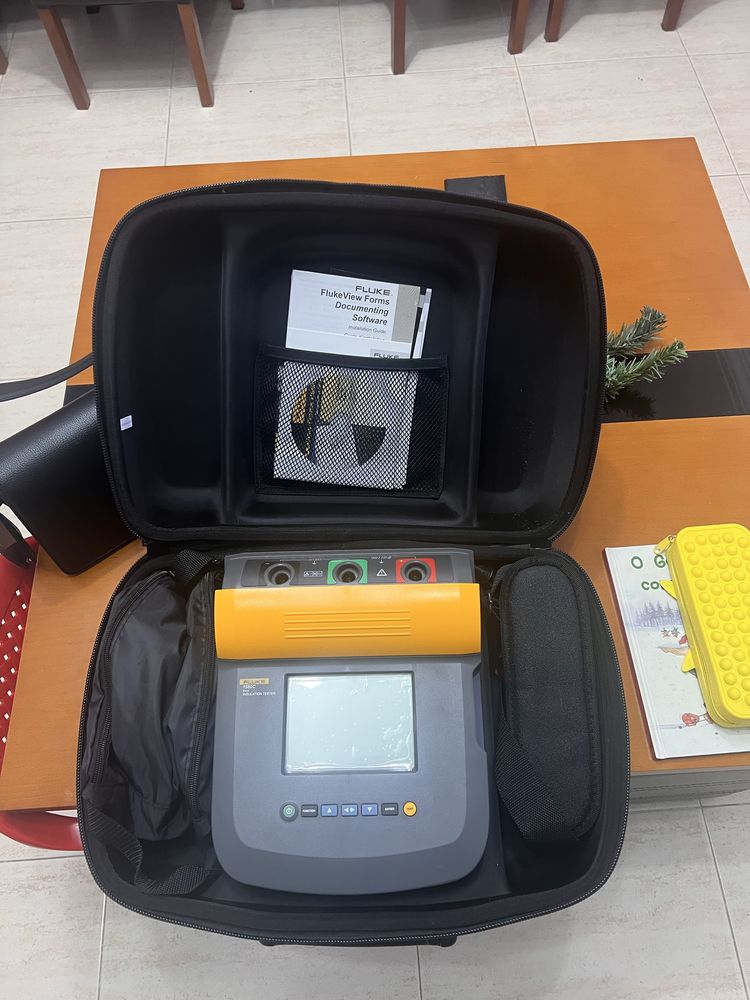 : Kit de teste de isolamento 5 kV Fluke 1550C FC