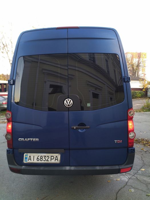 23 посадочних місця + водій