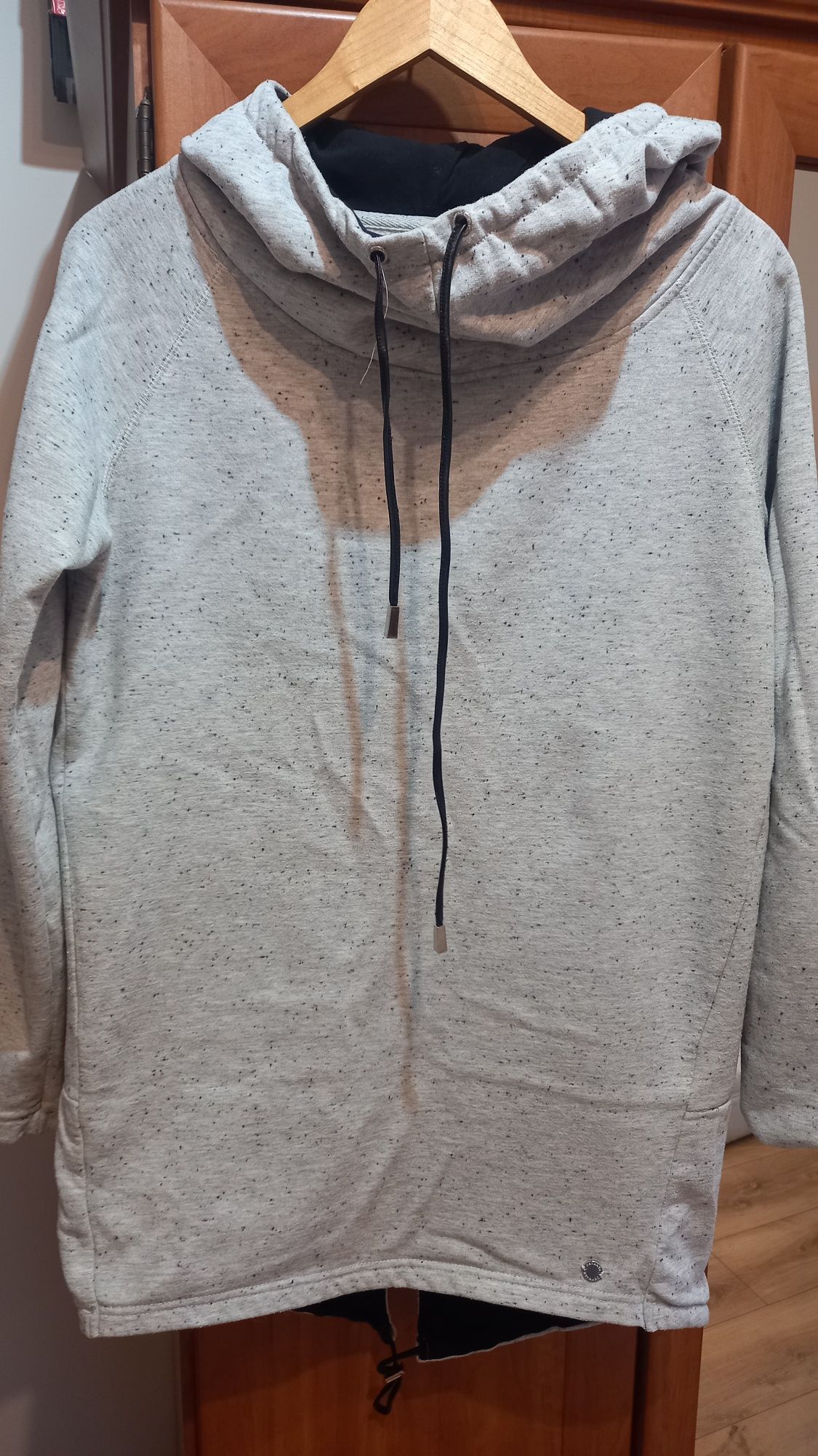 Bluza damska z kapturem