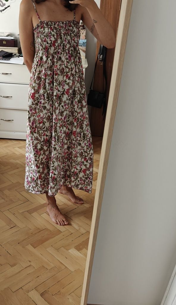 Letnia długa sukienka w kwiaty