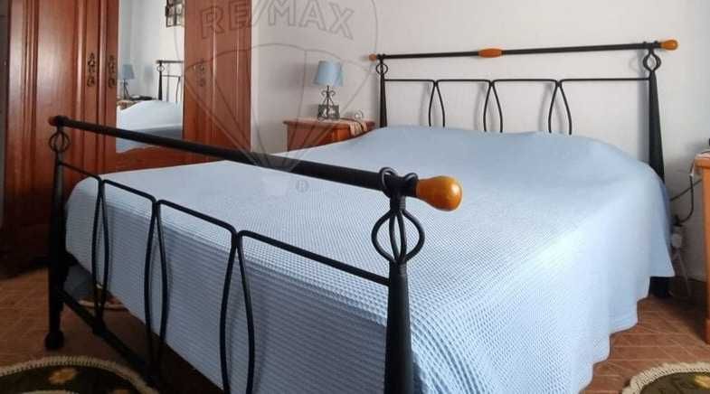 Cama em ferro de casal com estrado e Colchão