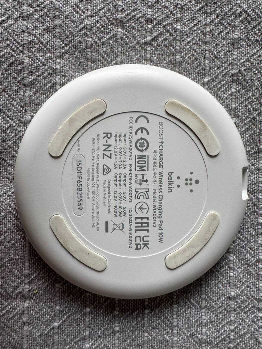 Бездротовий зарядний пристрій Belkin Pad Wireless Charging Qi, 10W