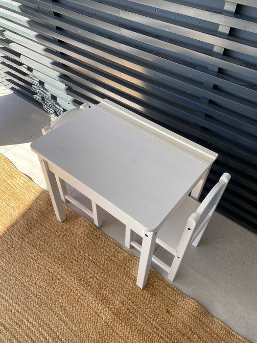 Conjunto secretária e cadeiras para criança SUNDVIK IKEA