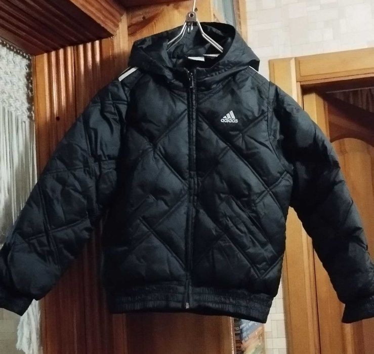 Пуховая и демисезонная куртки подростковые