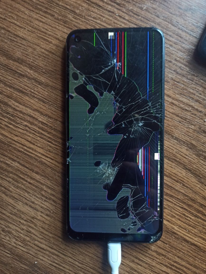 Sprzedam zestaw uszkodzony telefonu