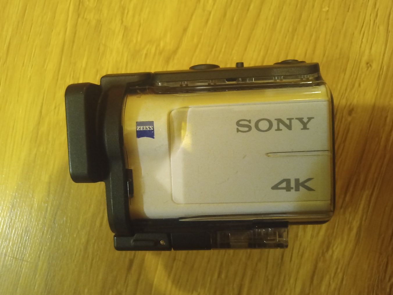 Kamera sportowa Sony FDR-X3000R plus uchwyt AKA-FGP1