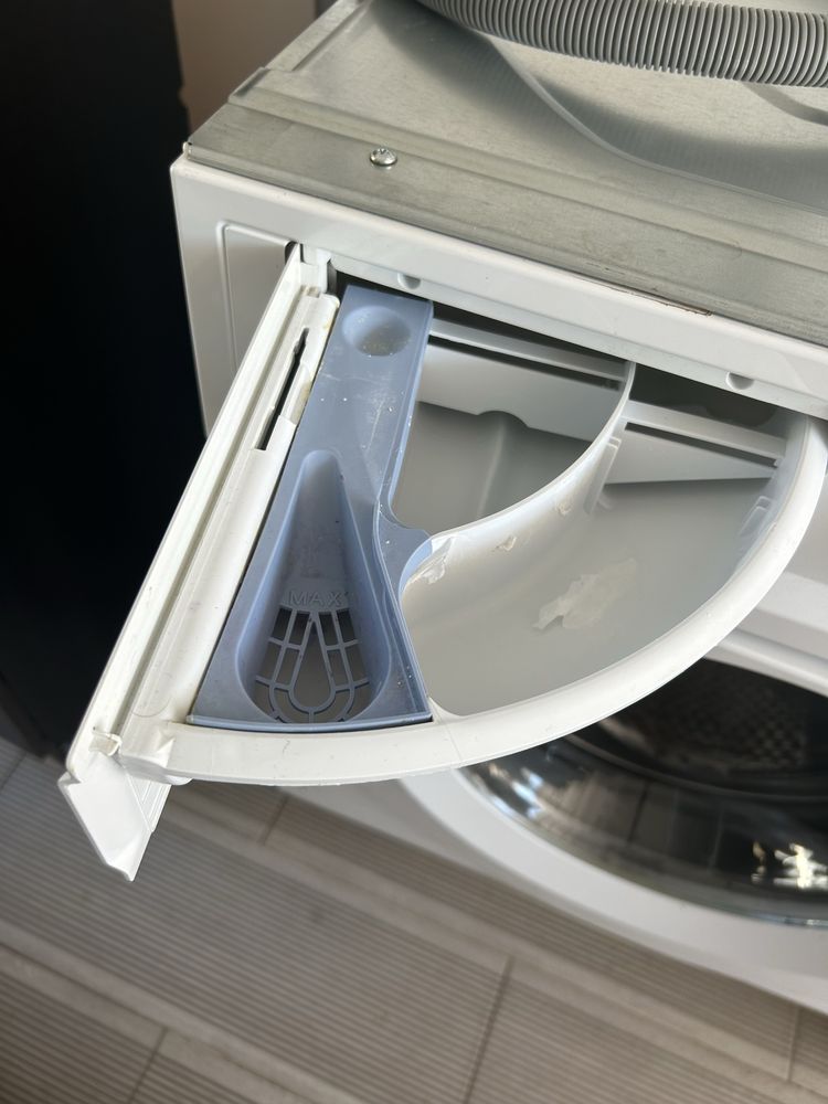 Máquina de Lavar Roupa de Encastre 9 Kg Whirlpool