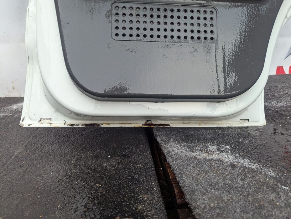 Передні ліві двері iveco daily 3 1999- 2006рік