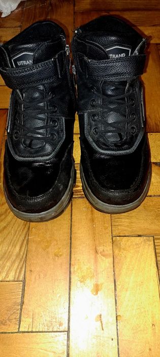 Продам дитячі зимові черевики