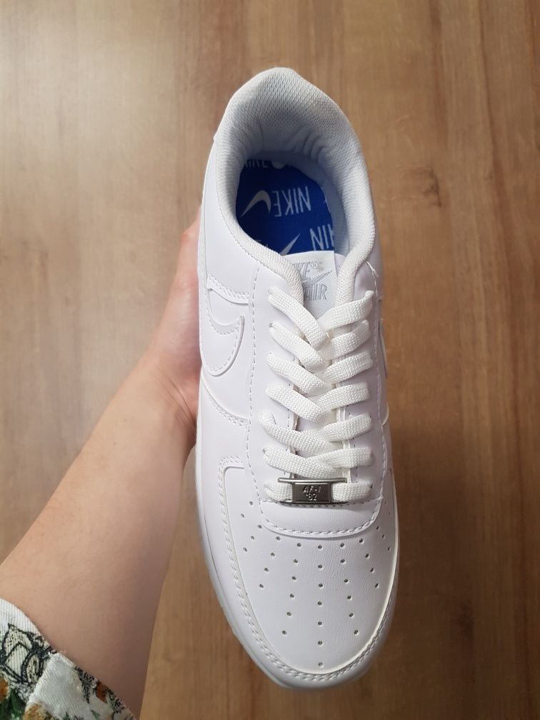 Nike Air Force rozmiar 41 białe nowe