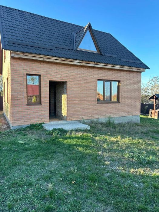 Тарасівка. Продаж будинку з виходом до водосховища