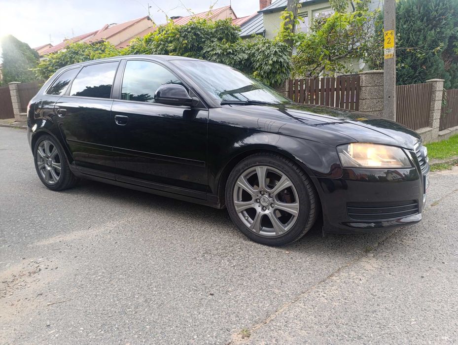 Audi A3 8P LIFT 1.9 TDI Sportback Czarna Alu Tempomat Navi PDC