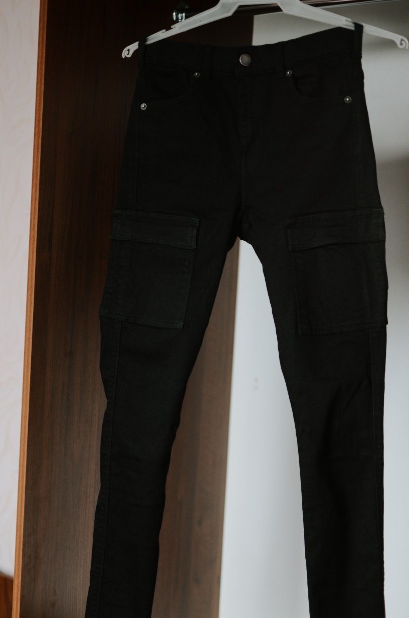 Чорні щільні скіні джинси