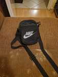 Sprzedam saszetke nike