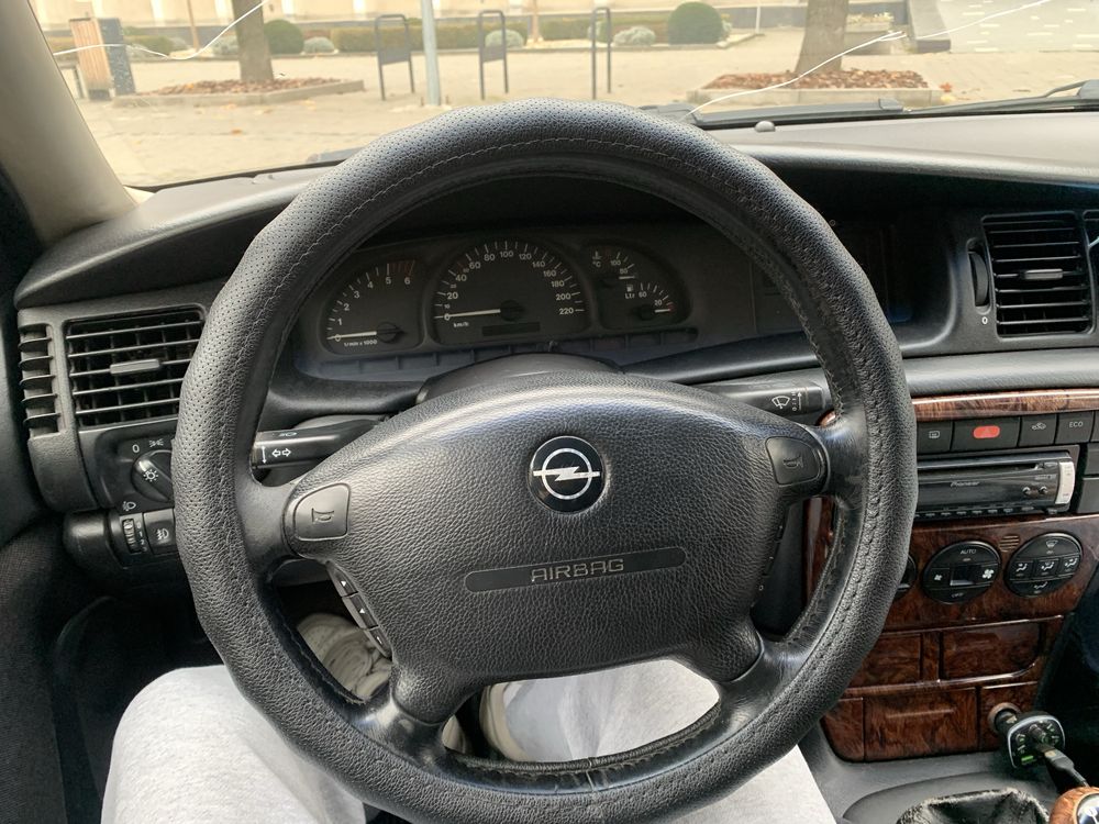 Opel Vectra B 2.2d без торгу