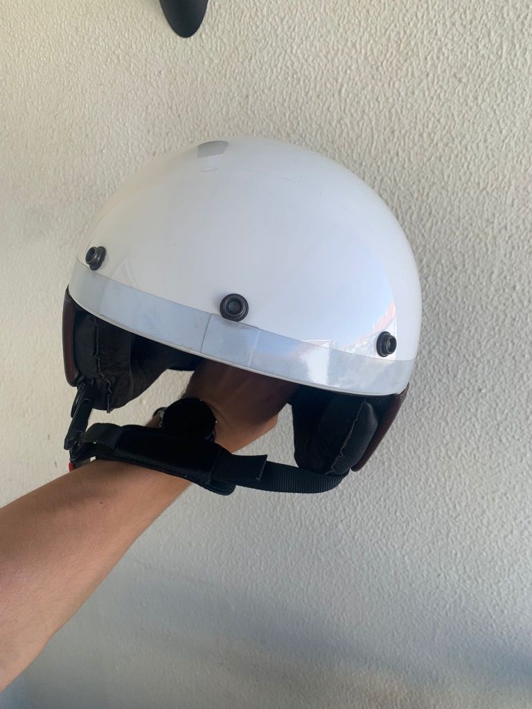 Vendo capacete clássico CHEVIGNON