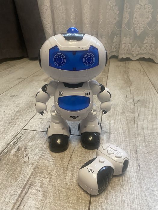 Робот на батарейках