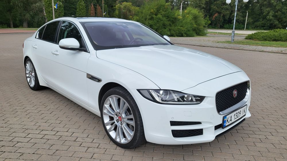 Jaguar xe 3л.автомат 4×4