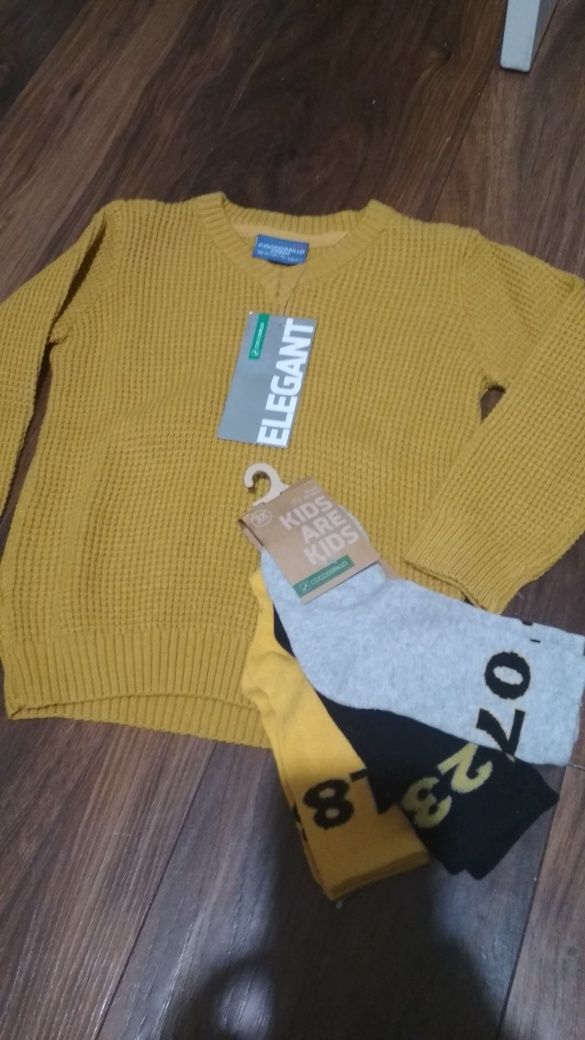 Nowy musztardowy sweter r. 98+3pak skarpet coccodrillo
