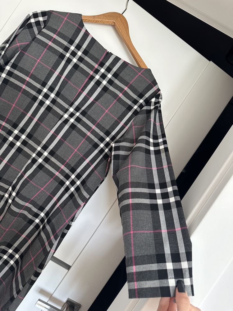 Sukienka prosta w kratę szara elegancka biurowa klasyczna