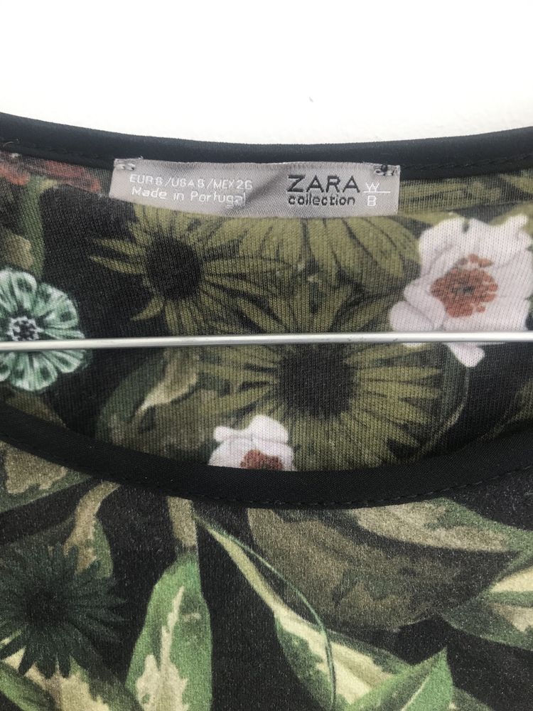 Vestido verde padrão floral da Zara