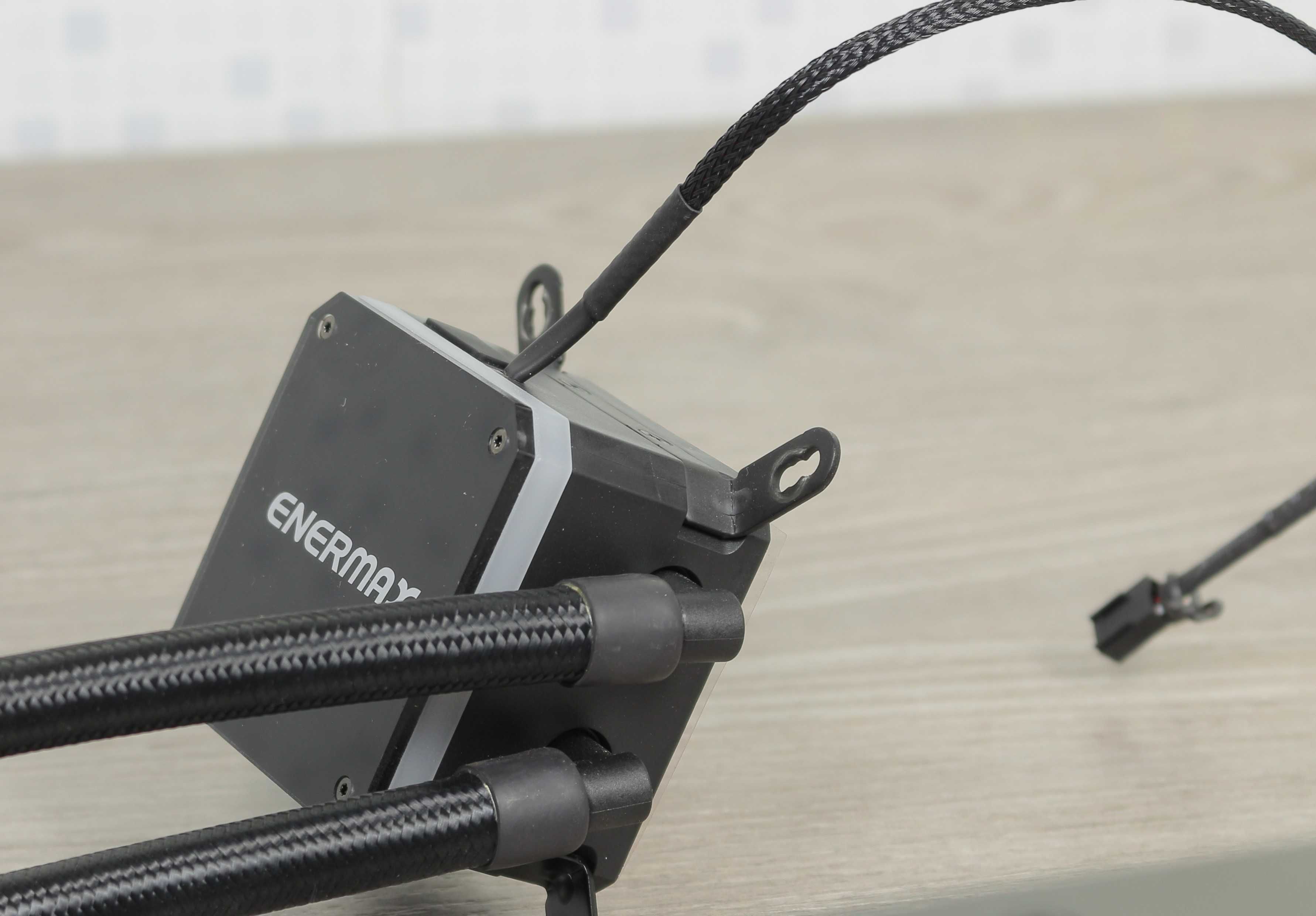 Продам систему водяного охлаждения Enermax LIQMAX III ARGB 360 Новая.