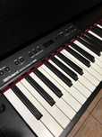 Pianino cyfrowe Roland F-140R + Stołek regulowany