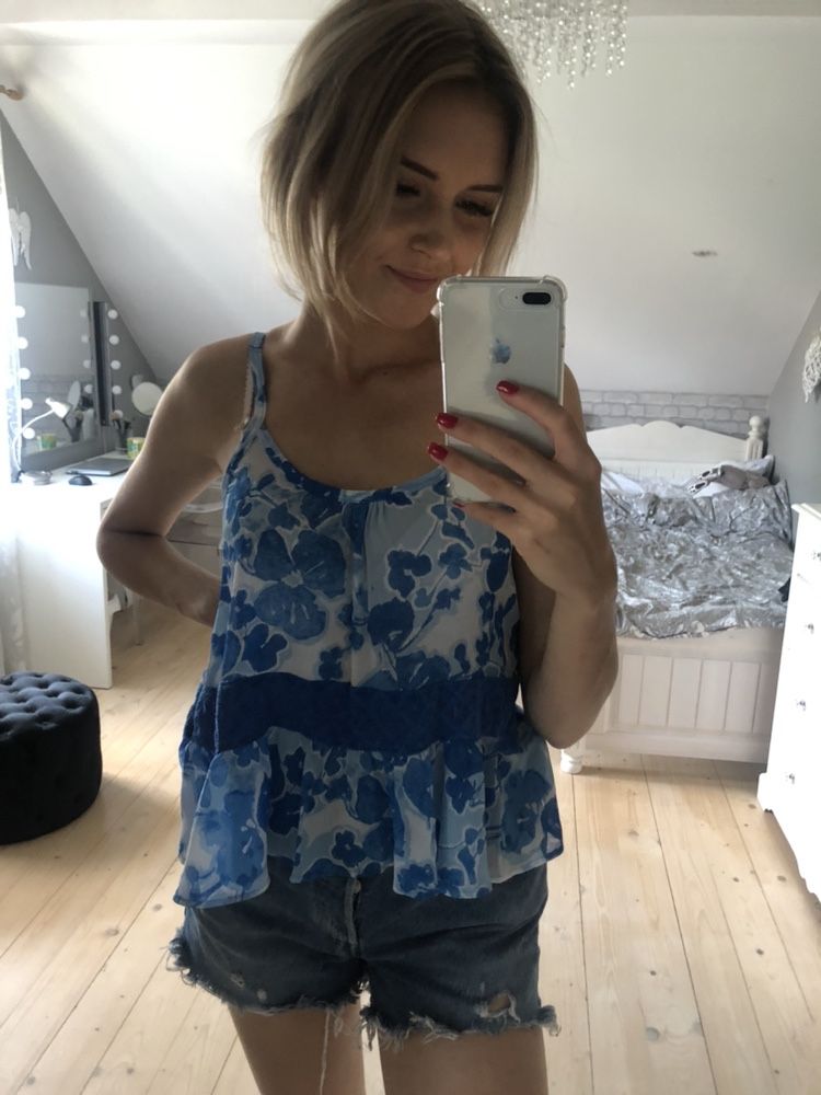 Niebieska bluzka top holister XS zwiewna