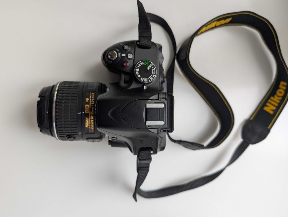 Фотоапарат Nikon D3200 з об"єктивом AF-S 18-55 VR