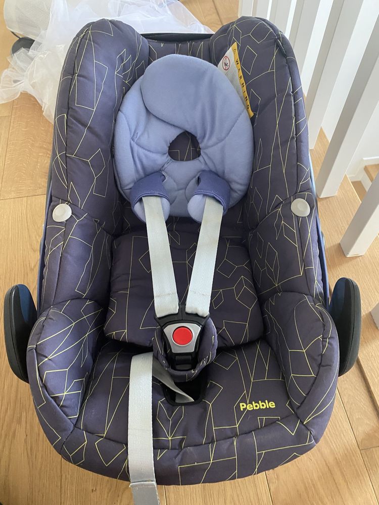 Maxi cosi pebble nosidelko +baza