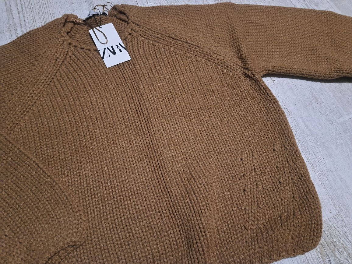 Dzianinowy sweter oversize Zara