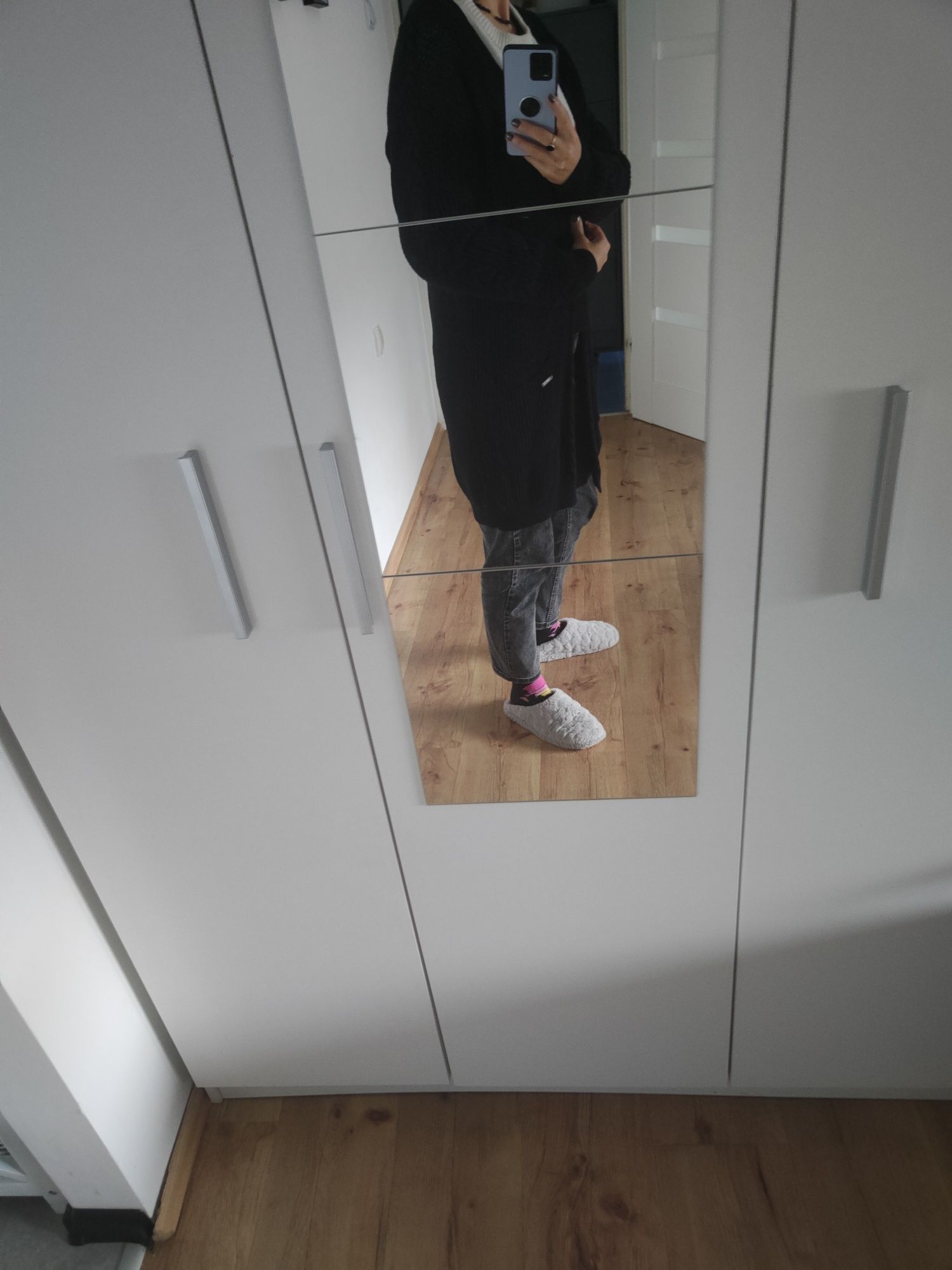 Guess Sweter czarny kardigan długi oversize